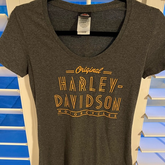 Harley Davidson gray top - Picture 3 of 3